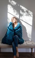 Load image into Gallery viewer, PETROL BLUE CHUNKY KNIT THROW