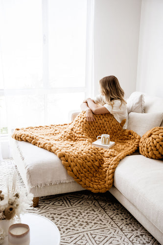 MUSTARD CHUNKY KNIT THROW